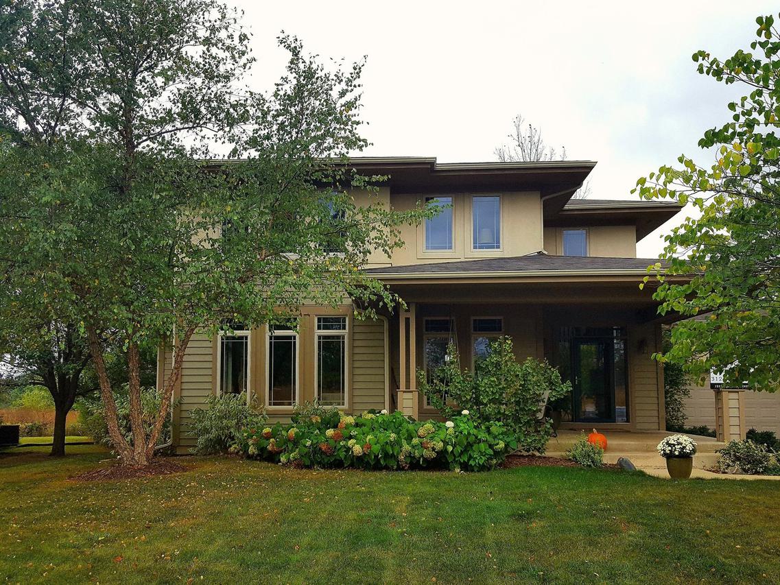 1213 Hedgerow Dr., Grayslake, IL 60030