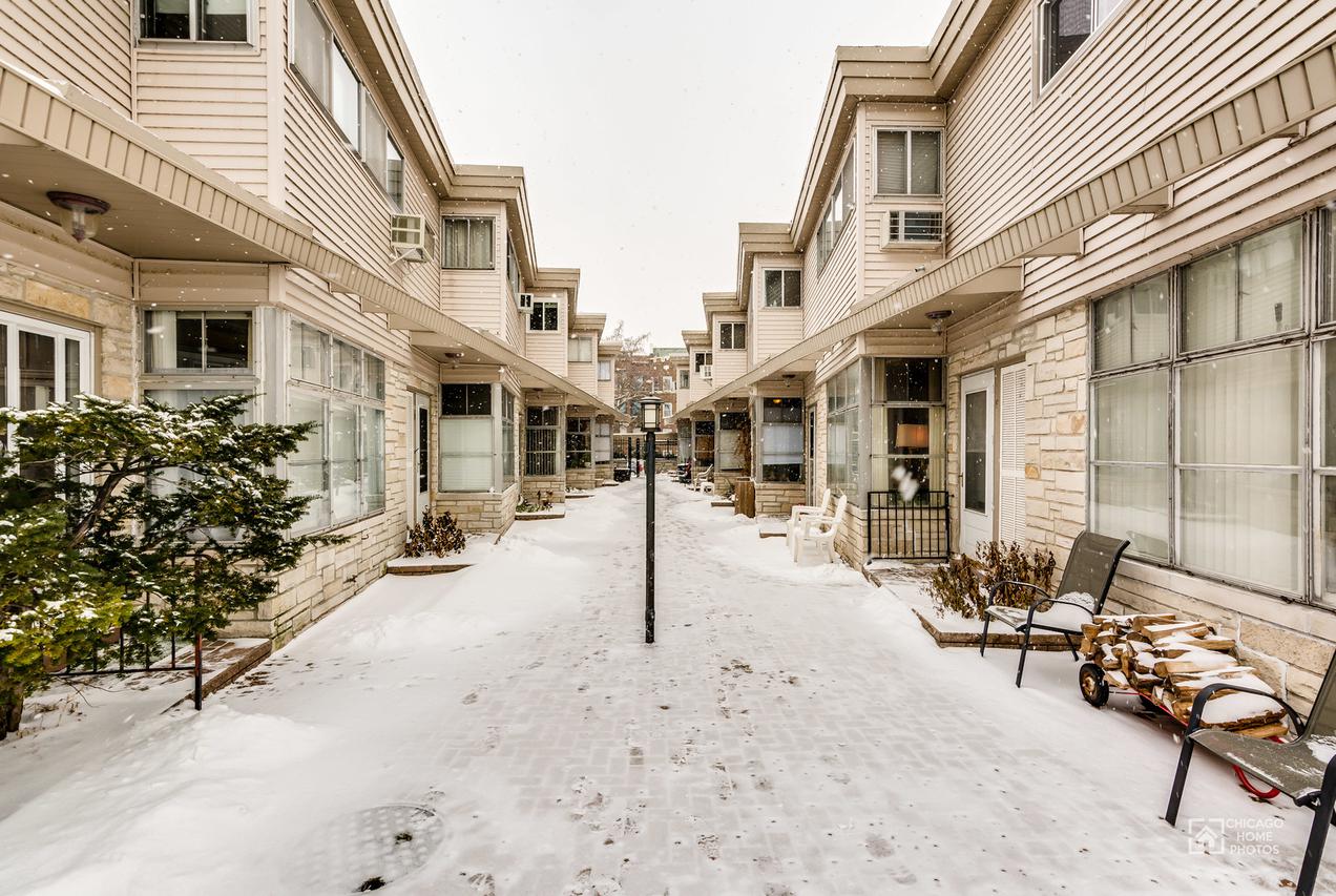 7617 N Eastlake Ter. #A, Chicago, IL 60626