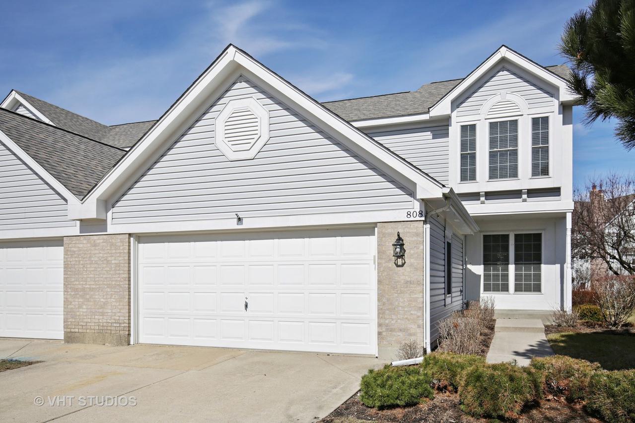 808 Stonebridge Ln., Crystal Lake, IL 60014