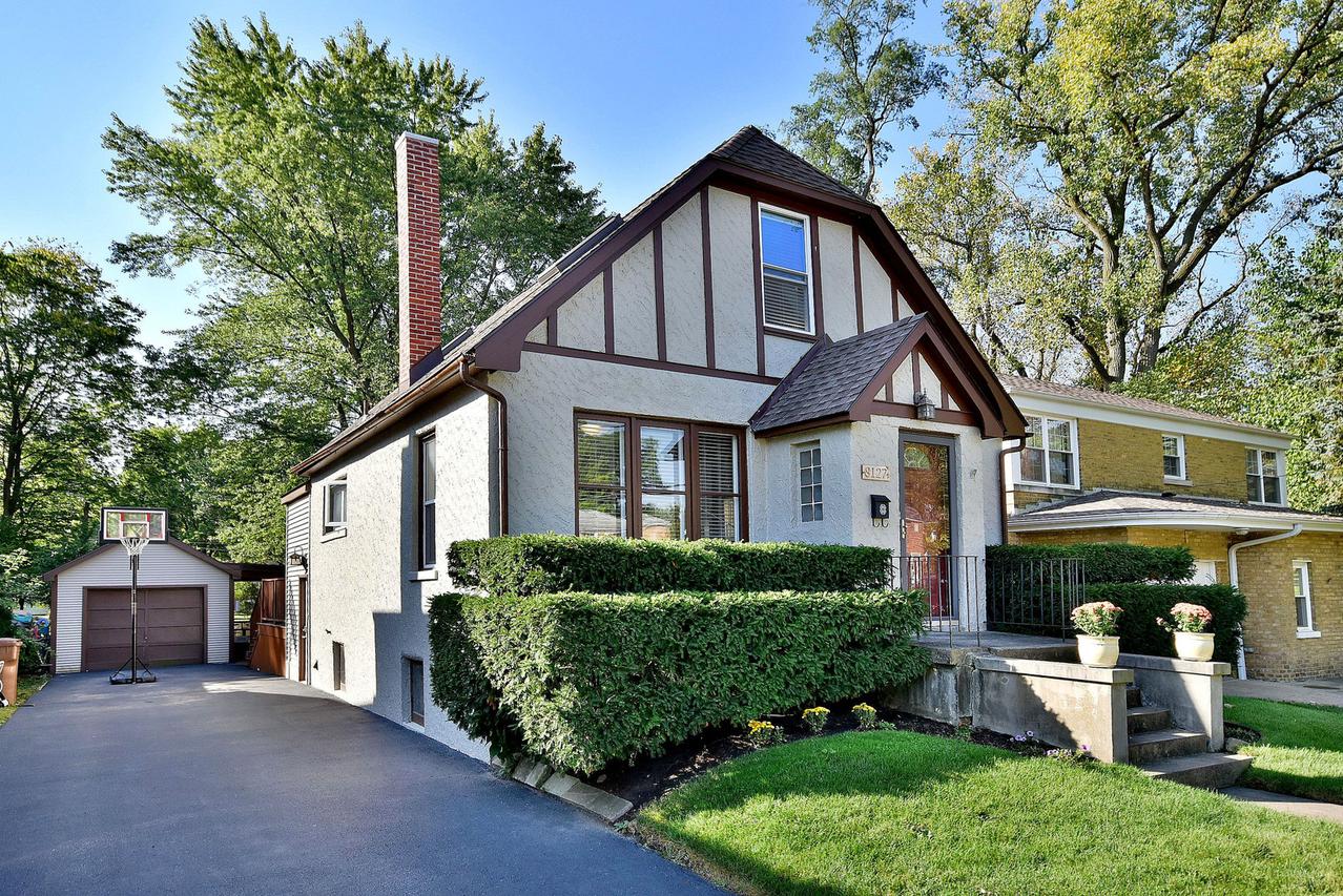 8127 W 26th St., North Riverside, IL 60546
