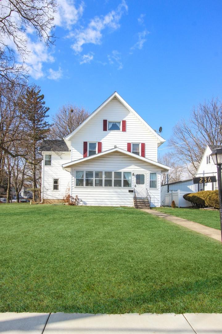 236 N Harlem Ave., Freeport, IL 61032