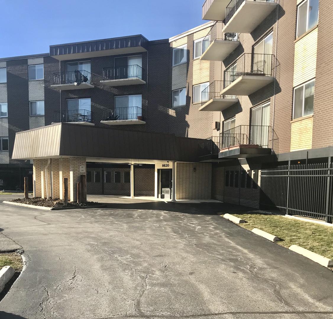 9820 S Pulaski Rd. #206, Oak Lawn, IL 60453