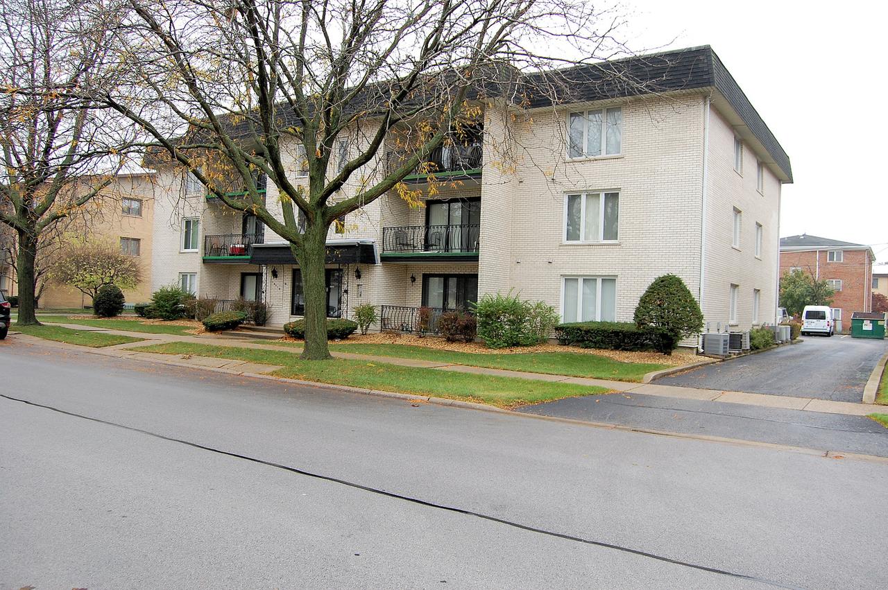 10910 Kilpatrick Ave. #3SE, Oak Lawn, IL 60453