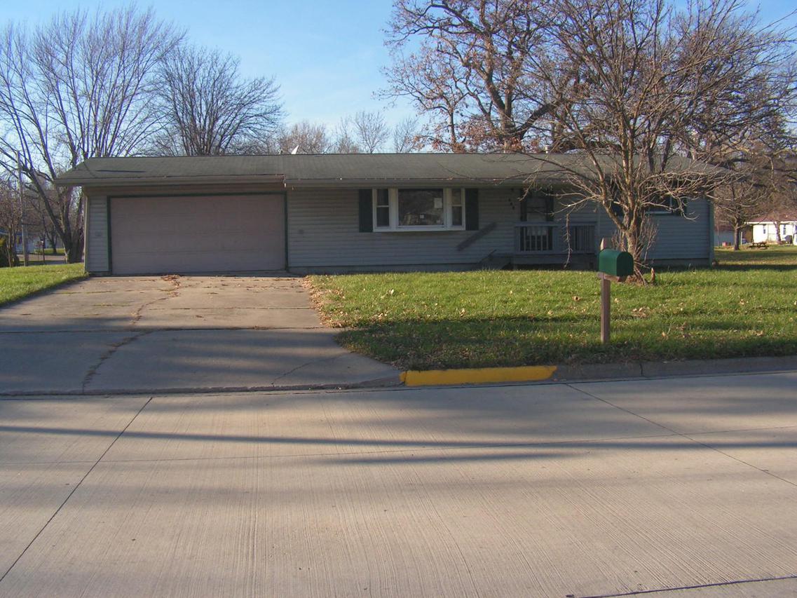 307 N 4th St., Hennepin, IL 61327