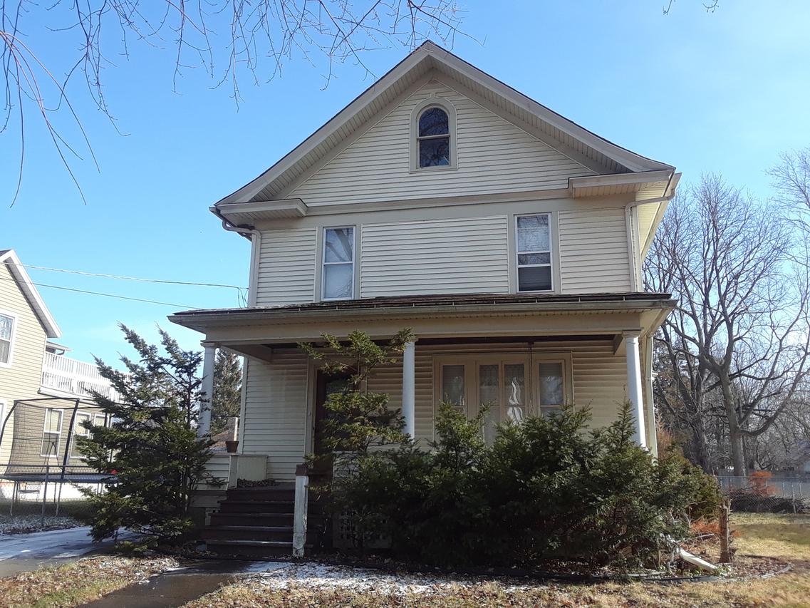 726 Hinman St., Aurora, IL 60505