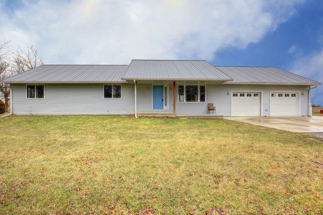 24 Green St., Fisher, IL 61843