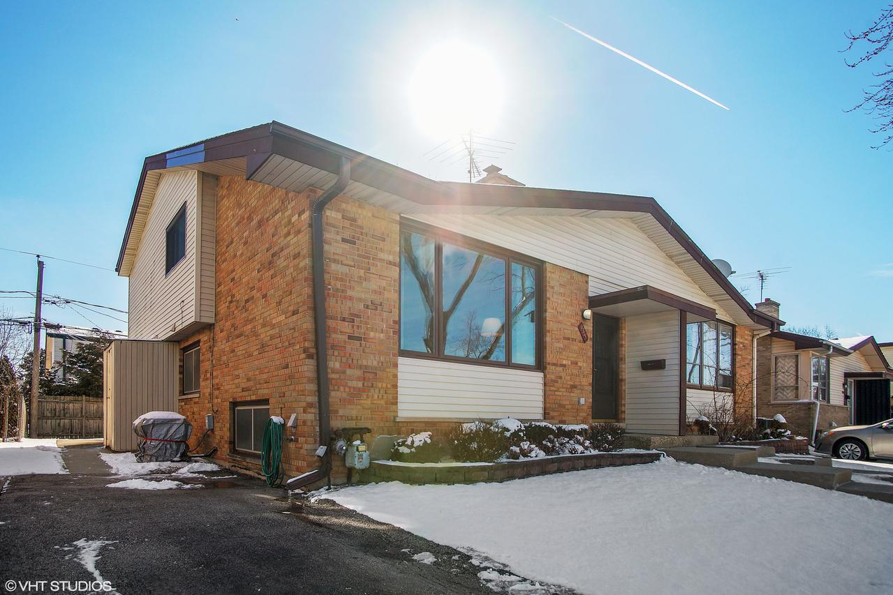 9315 Home Ave., Des Plaines, IL 60016