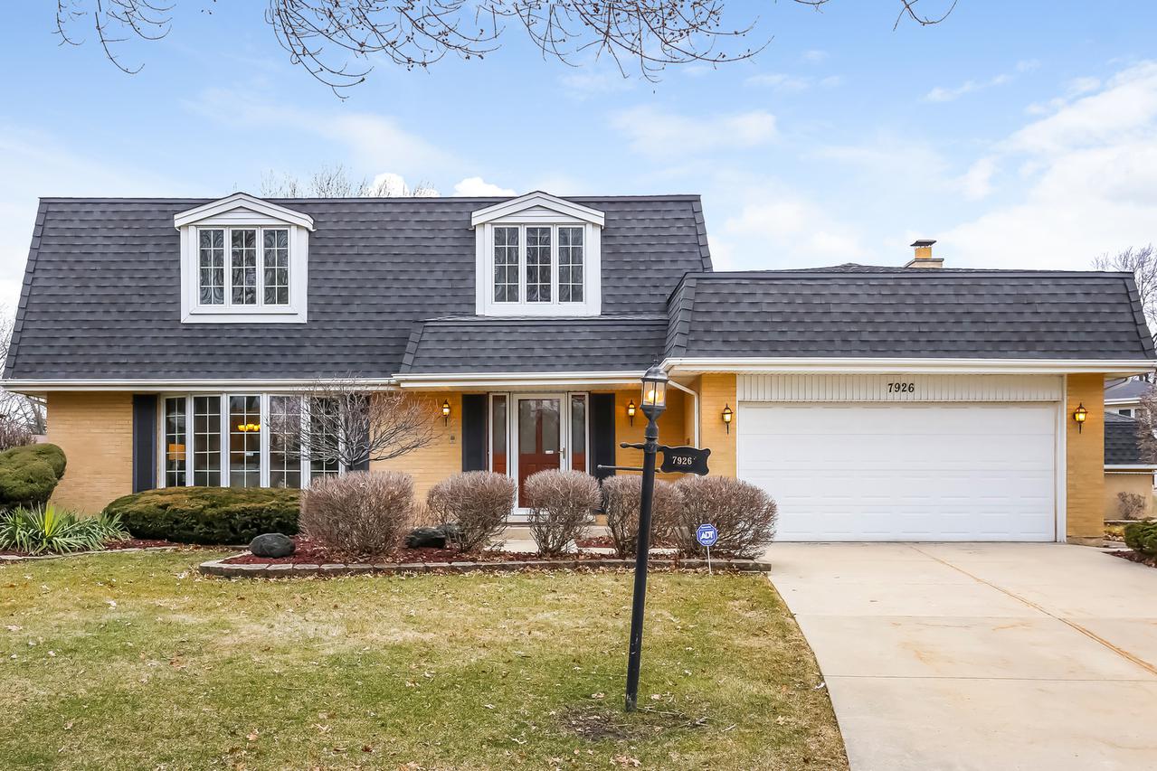7926 Grant St., Darien, IL 60561
