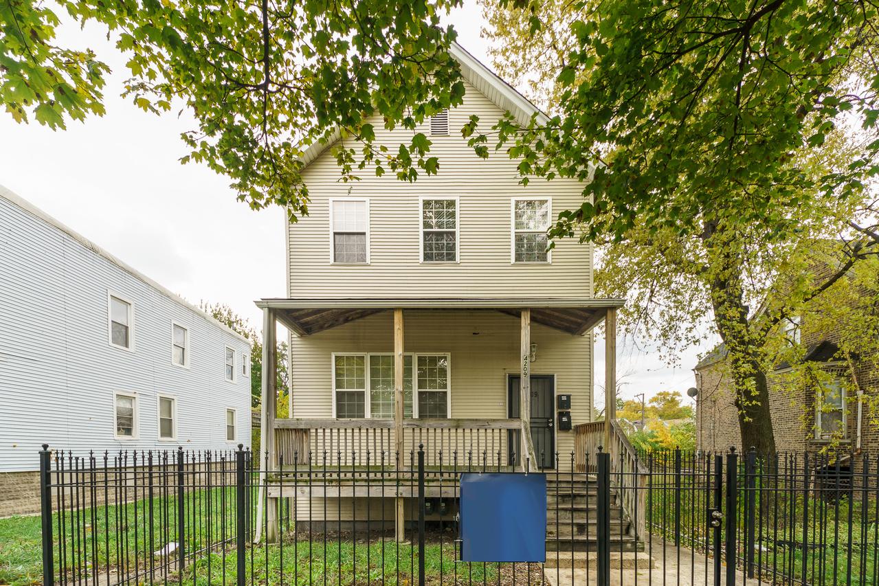 4209 W Maypole Ave., Chicago, IL 60624