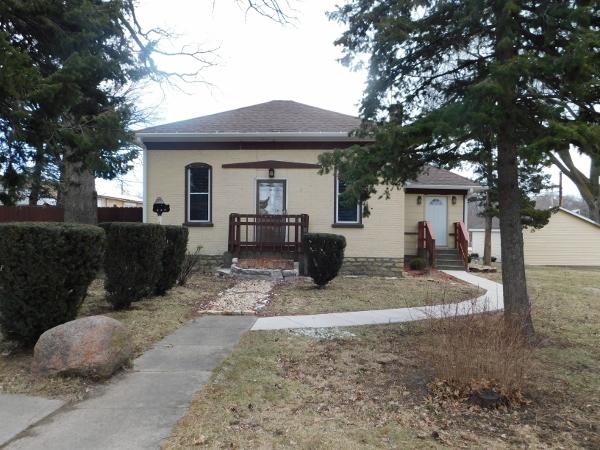 227 S 9th St., Rochelle, IL 61068