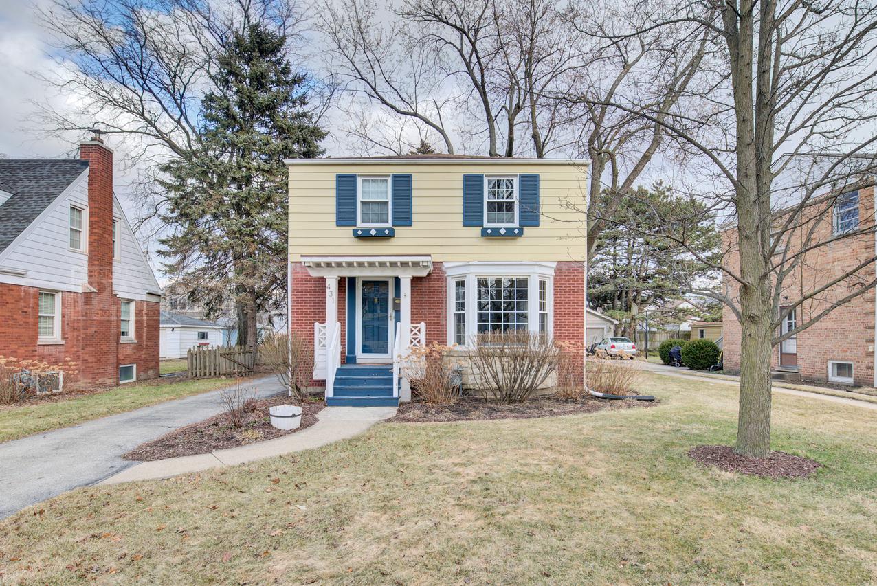 431 8th Ave., La Grange, IL 60525