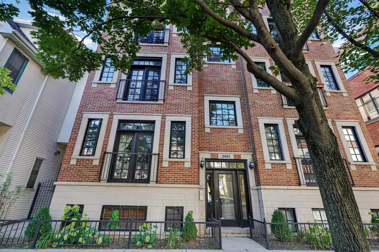2421 N Racine Ave. #3S, Chicago, IL 60614