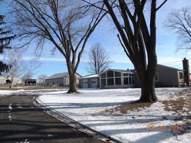 895 Gleasman Rd., Roscoe, IL 61073