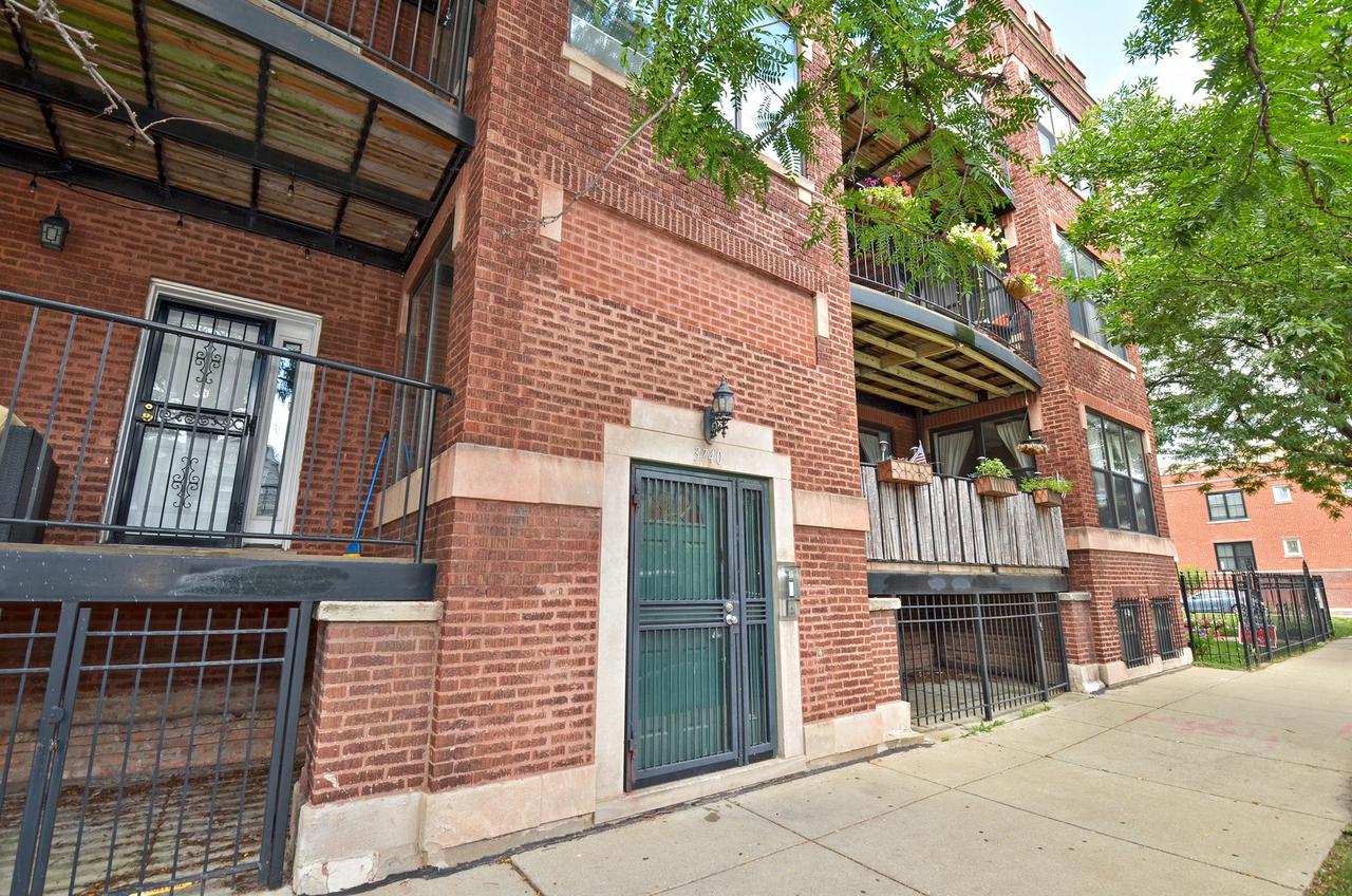 3740 W Wrightwood Ave. #1N, Chicago, IL 60647