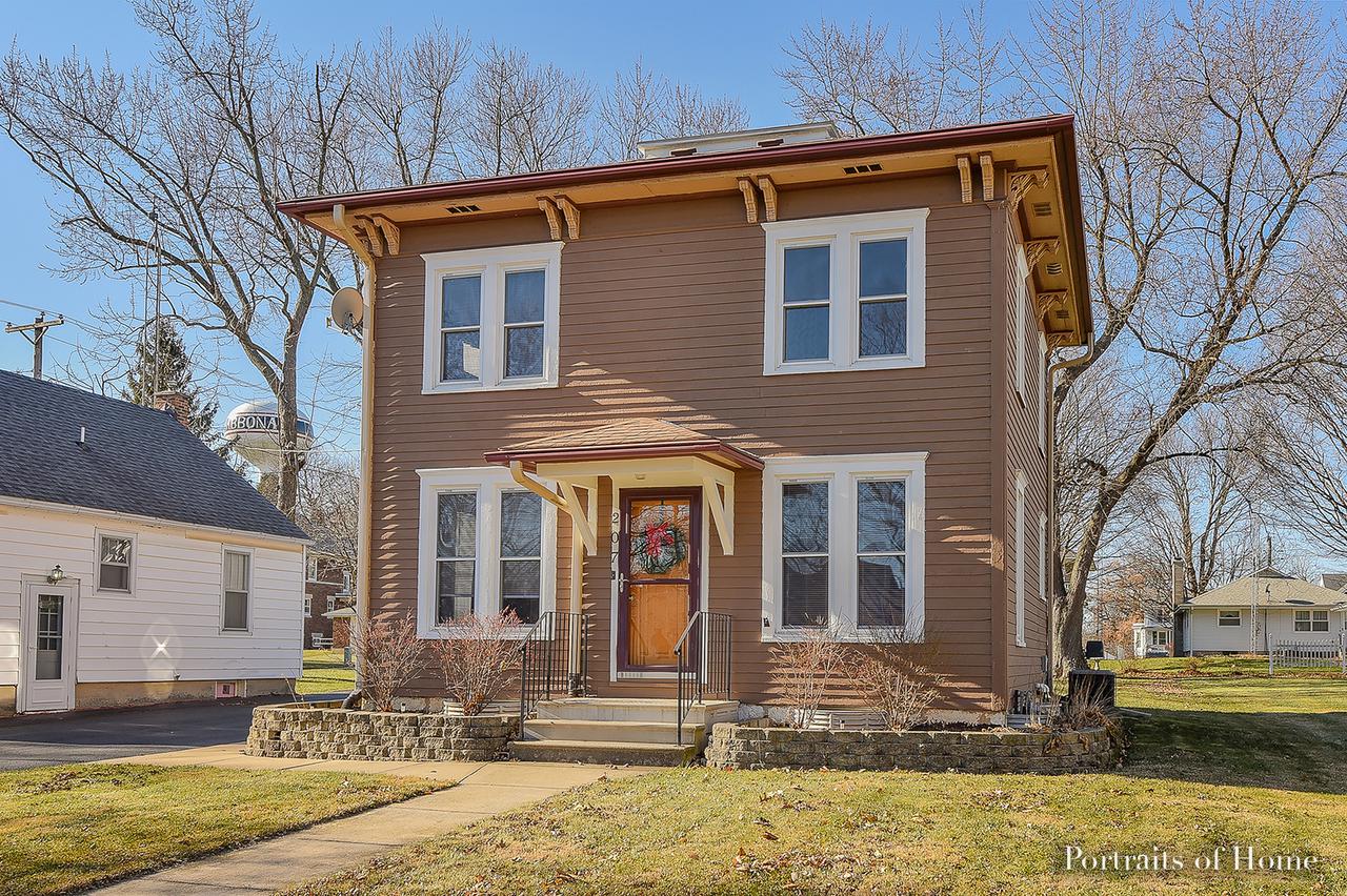 207 N Hiawatha St., Shabbona, IL 60550
