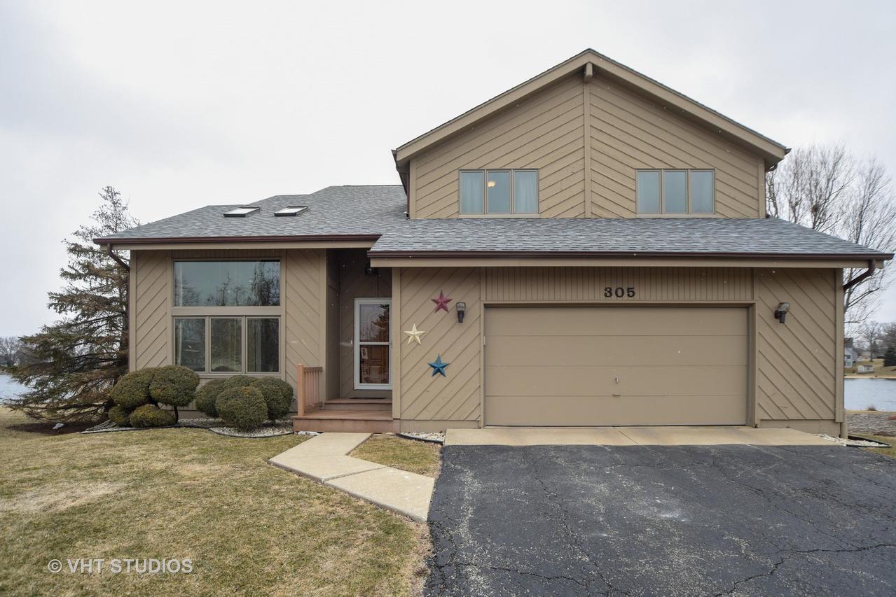 305 High Point Dr., Lindenhurst, IL 60046