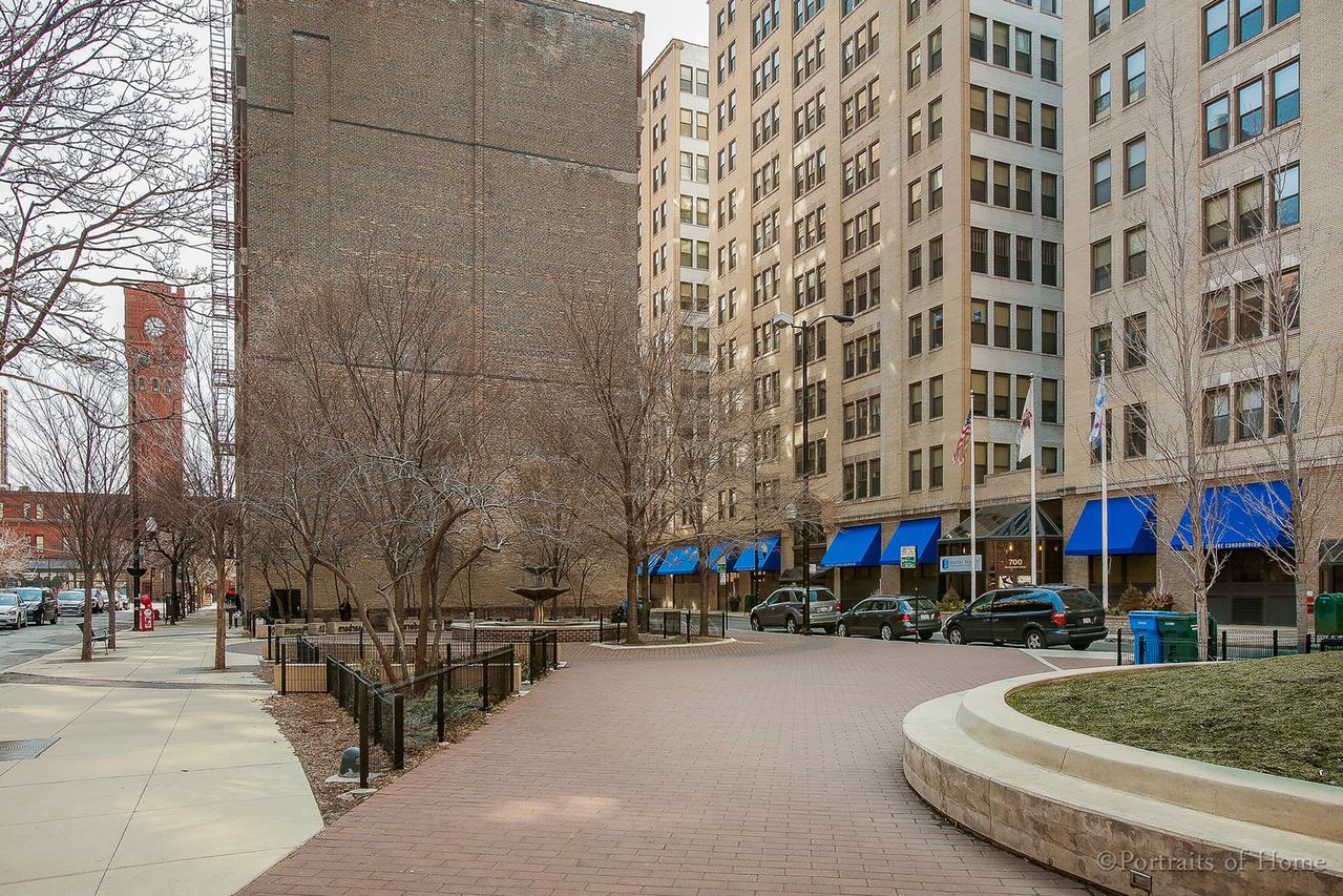 780 S Federal St. #208, Chicago, IL 60605
