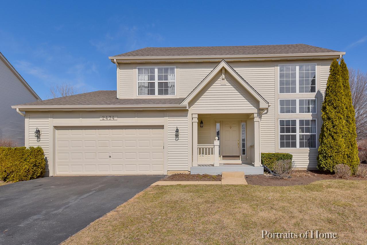 2434 White Barn Rd., Aurora, IL 60502