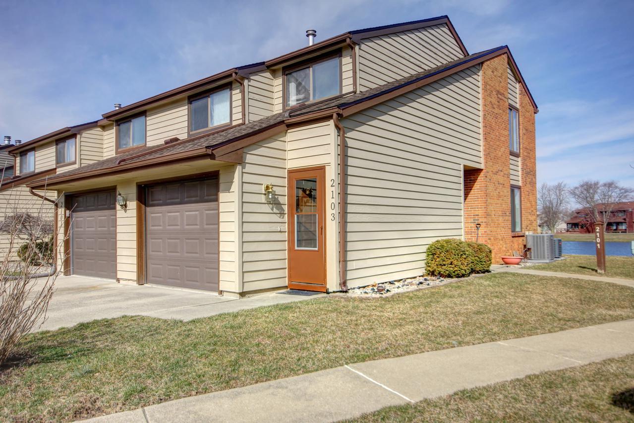 2103 Harbortown Cir., Champaign, IL 61821