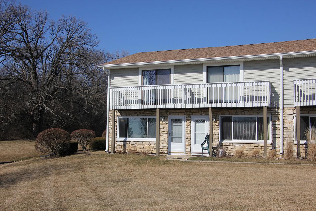 17453 W Chestnut Ln. #12A, Gurnee, IL 60031