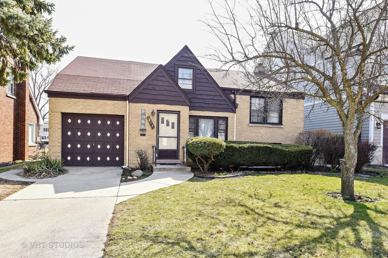 837 S Ashland Ave., La Grange, IL 60525