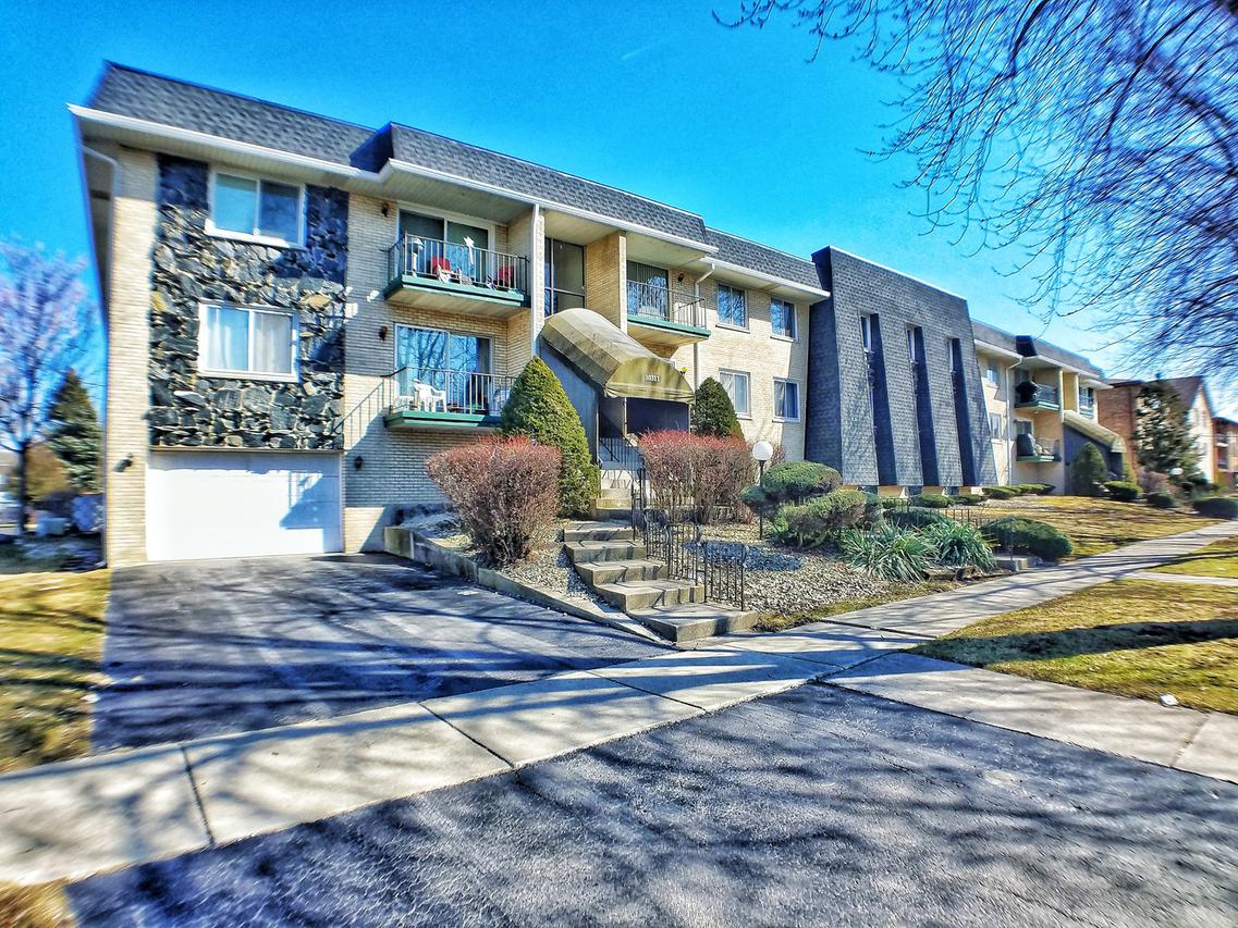 10311 Austin Ave. #12, Oak Lawn, IL 60453