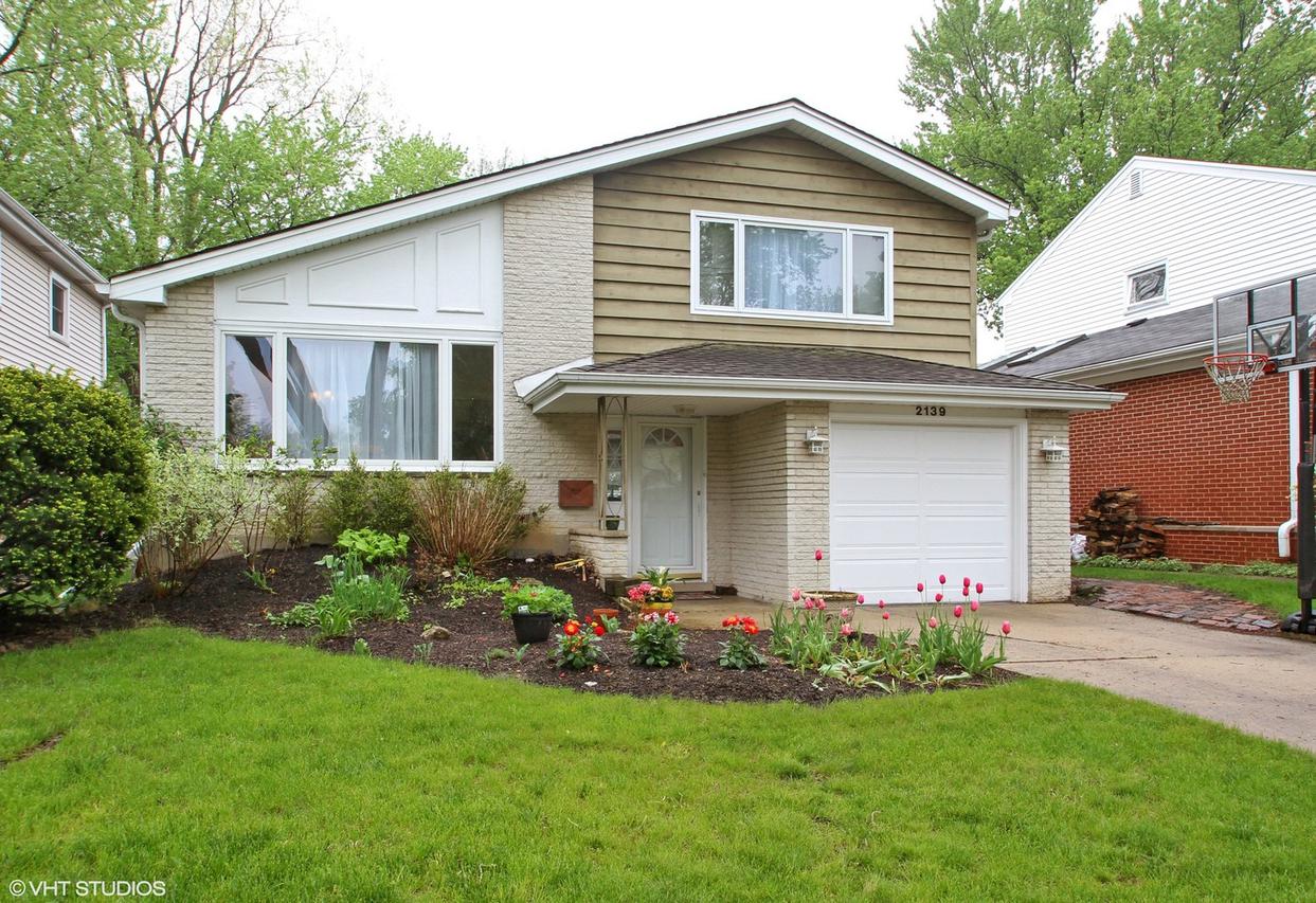 2139 Maple Ave., Northbrook, IL 60062
