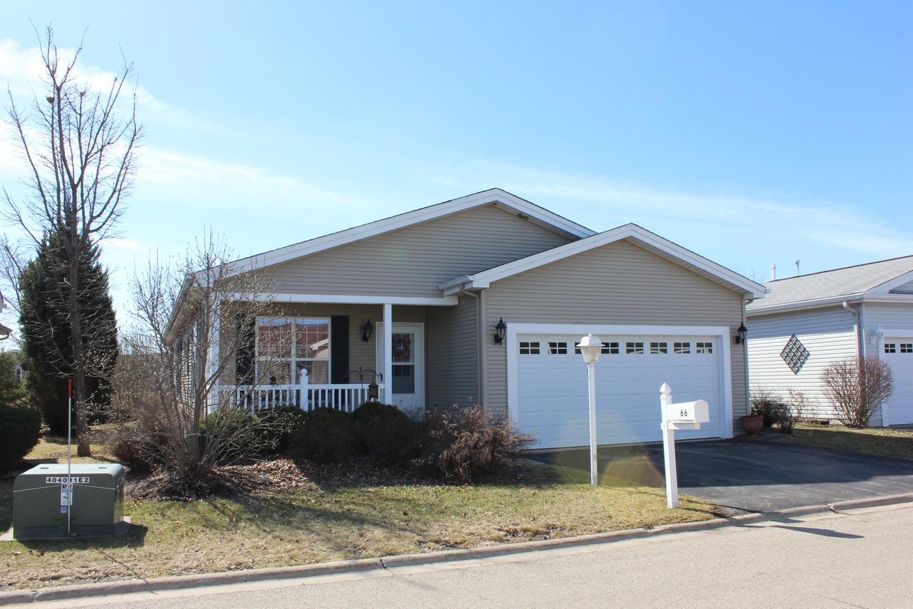 66 Rocking Horse Ln., Grayslake, IL 60030
