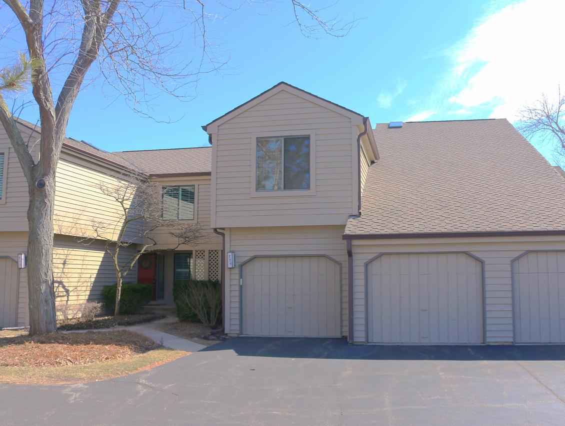 779 Shoreline Rd., Lake Barrington, IL 60010