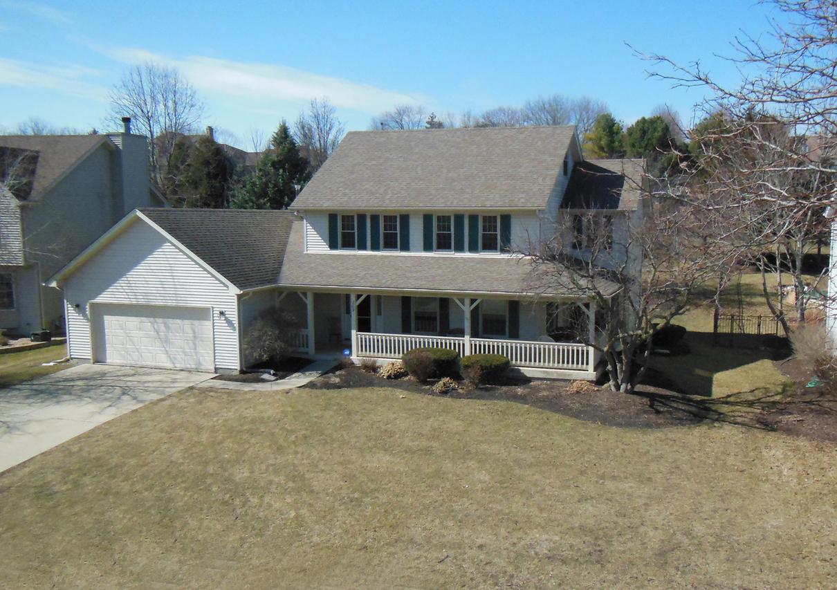 209 Loch Glen Ln., Mchenry, IL 60050