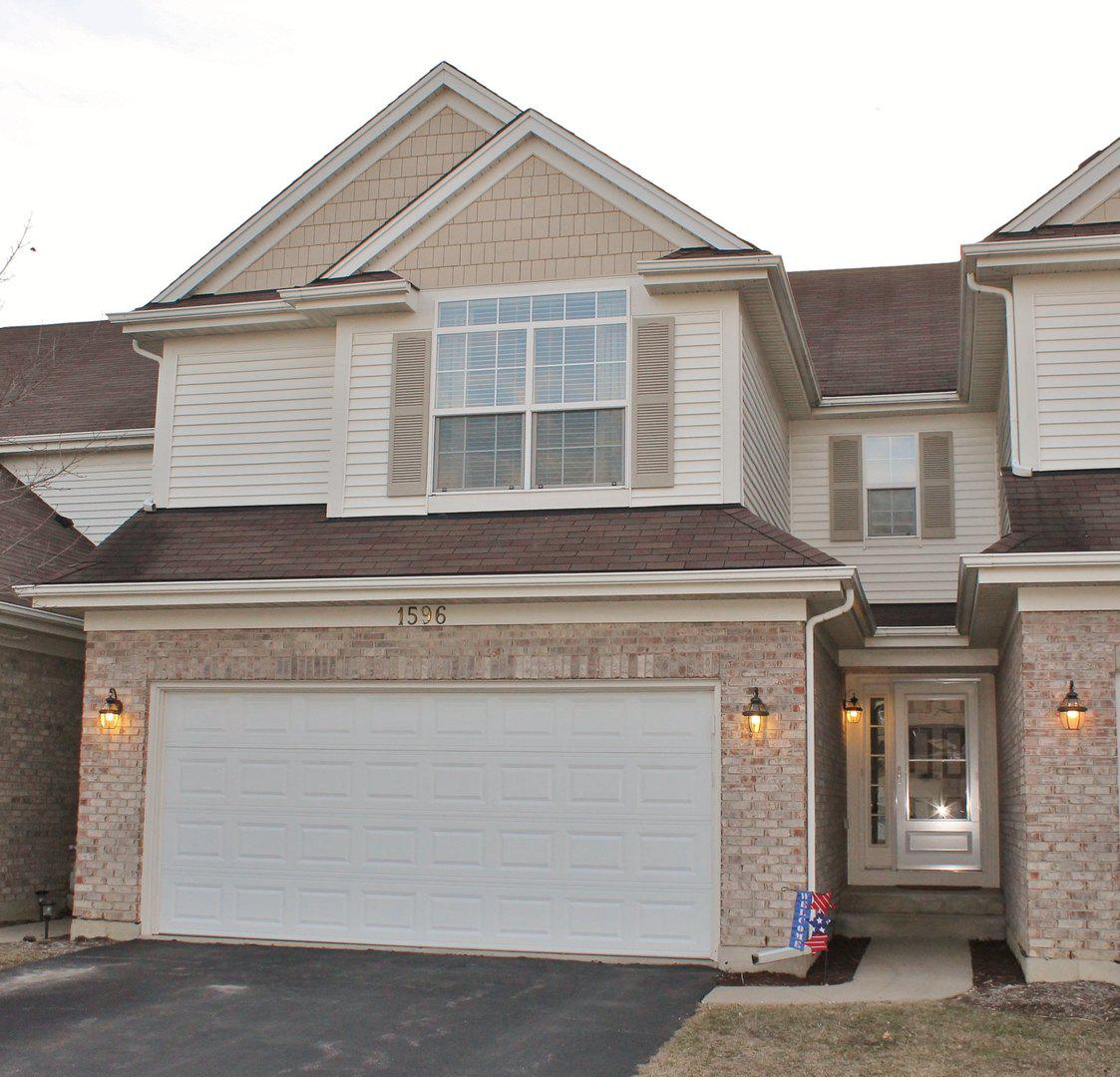 1596 Yellowstone Cir., Crystal Lake, IL 60014