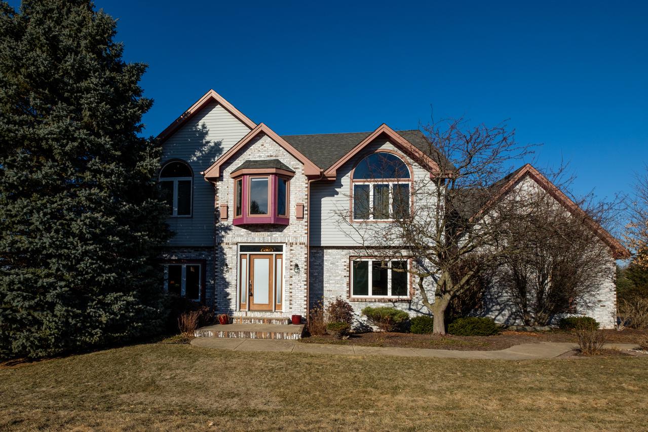 12087 N Ledges Dr., Roscoe, IL 61073