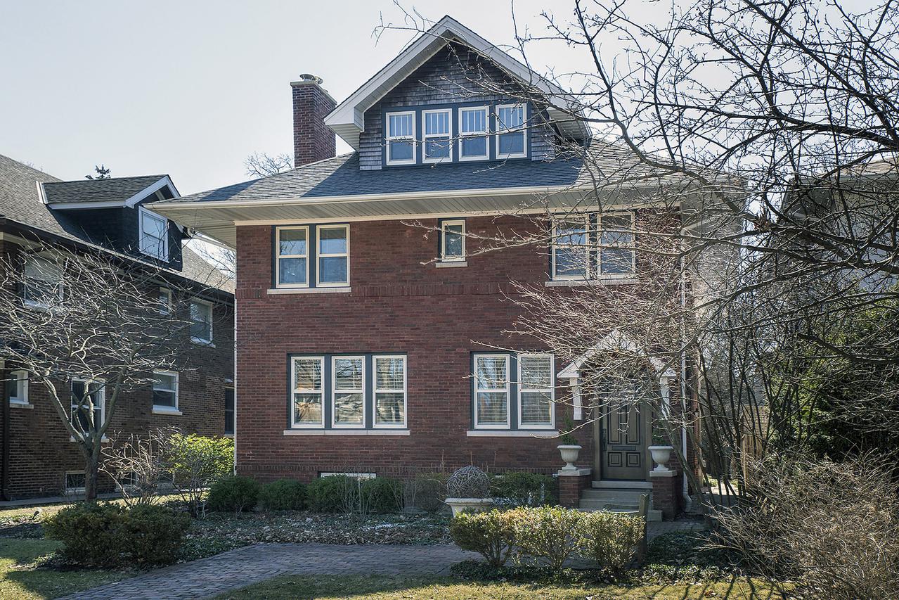 727 Laurel Ave., Wilmette, IL 60091