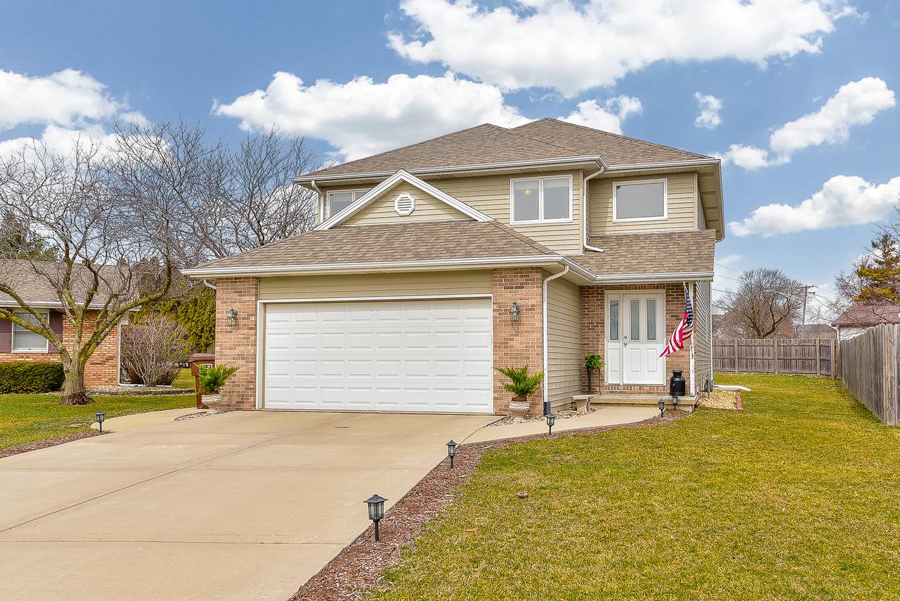 3 Gary Ct., Manteno, IL 60950