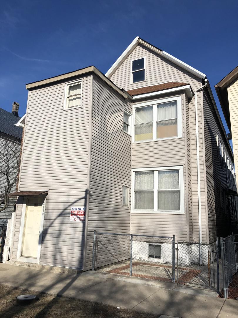 8939 S Escanaba Ave., Chicago, IL 60617
