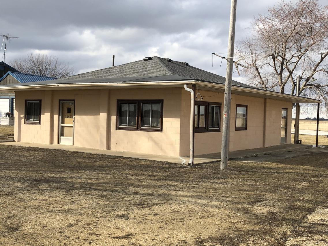1696 Us Highway 30, Amboy, IL 61310