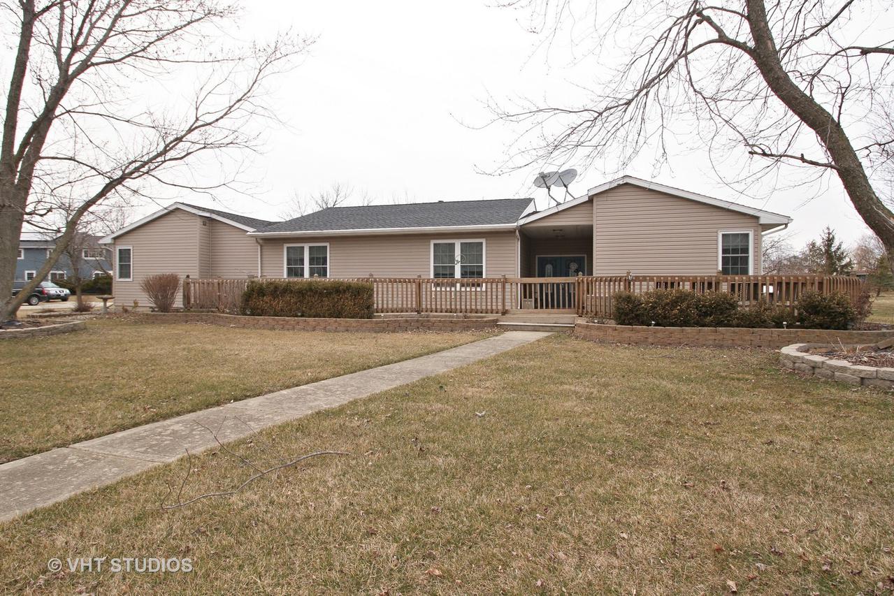 132 Tamarind Ct., Stelle, IL 60919