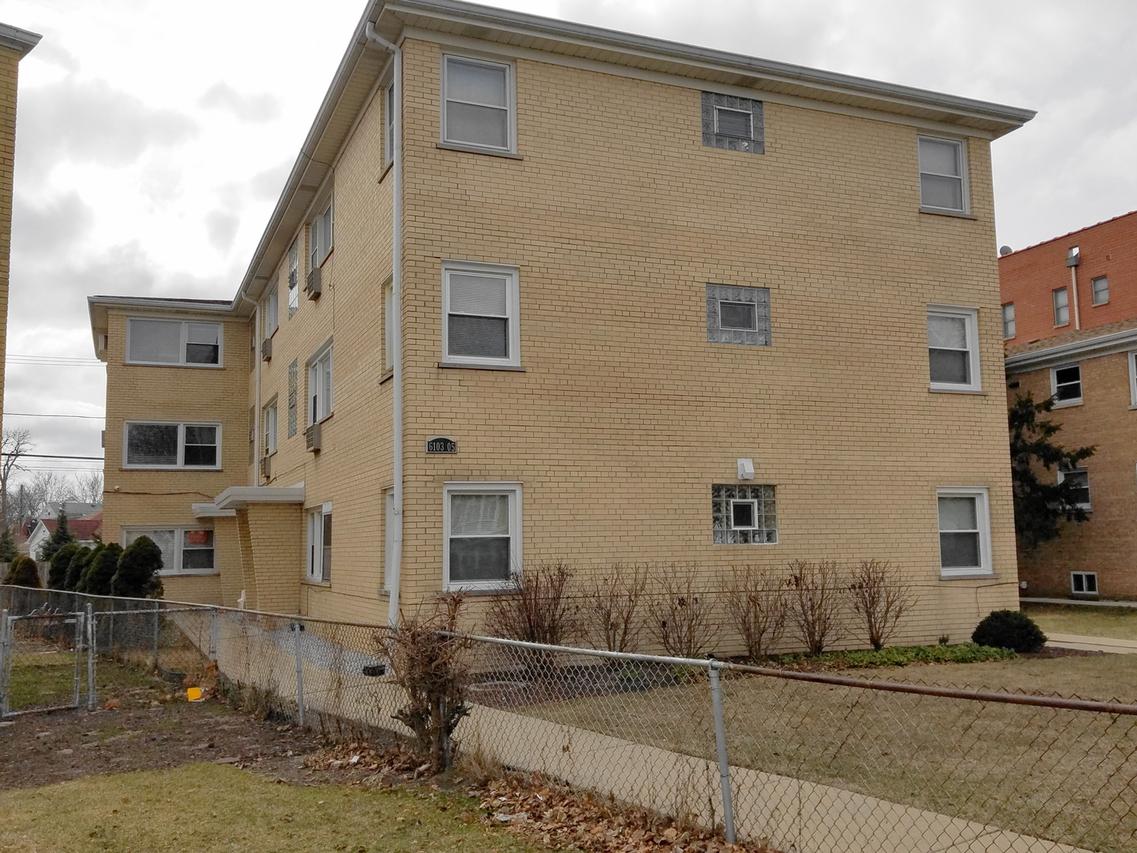 6103 W Higgins Ave. #2-C, Chicago, IL 60630