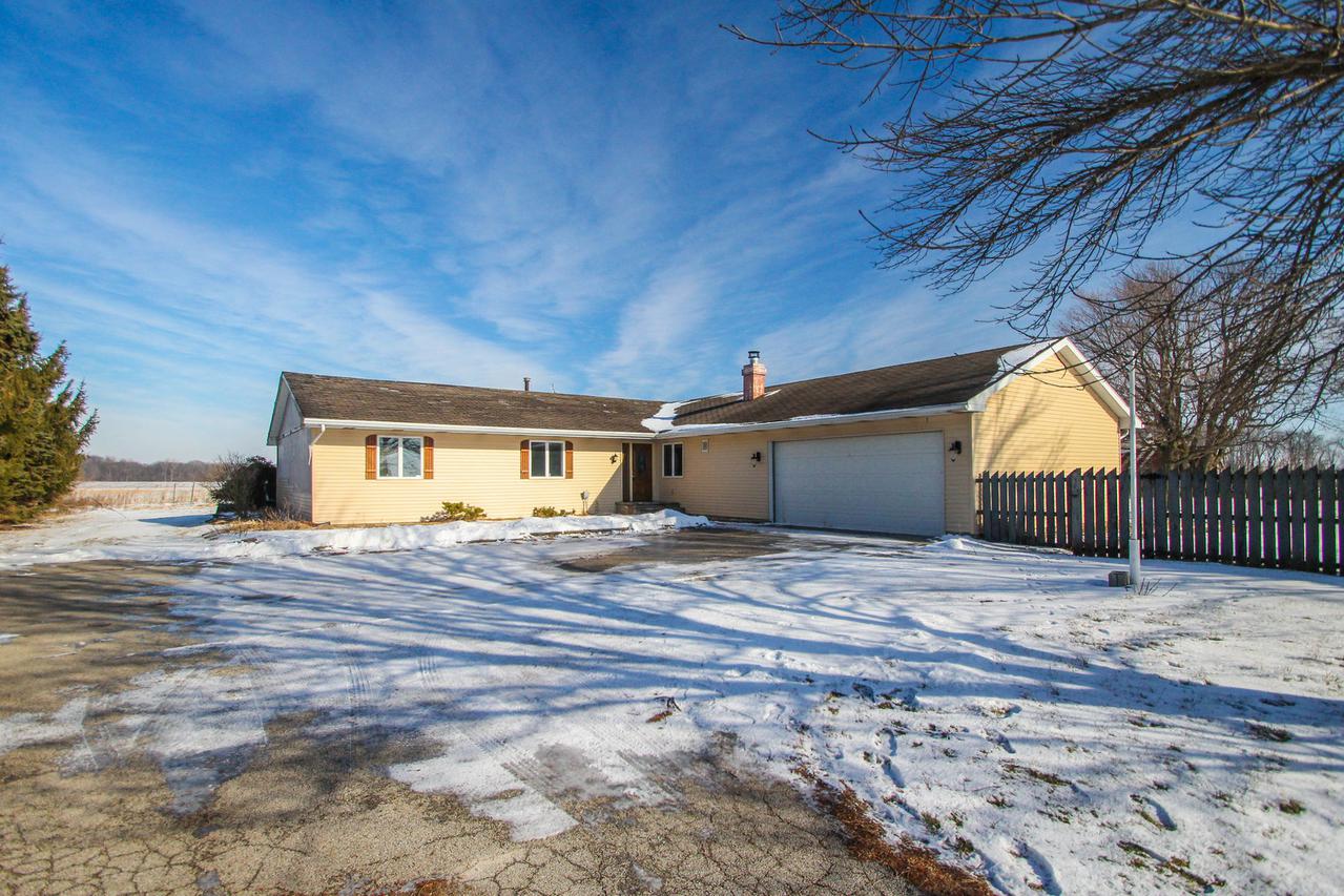8751 Catlin Homer Rd., Fairmount, IL 61841