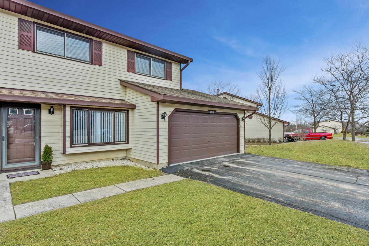 34079 N White Oak Ln., Gurnee, IL 60031
