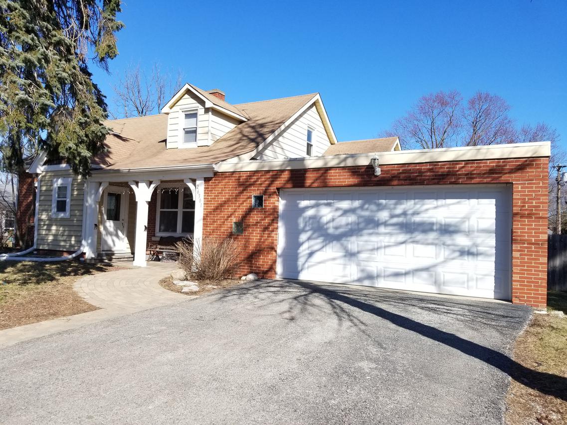 26301 N Acorn Ln., Mundelein, IL 60060