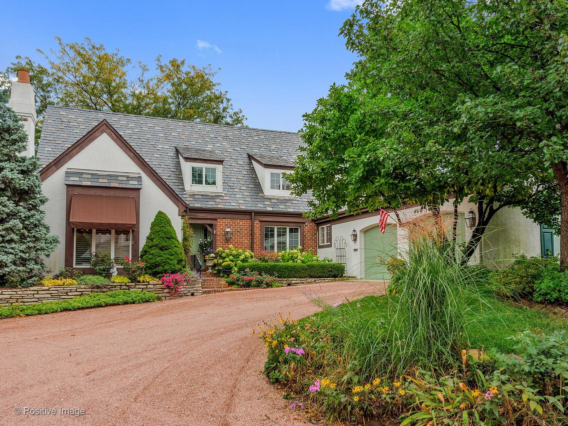 804 Burr Ridge Club Dr., Burr Ridge, IL 60527