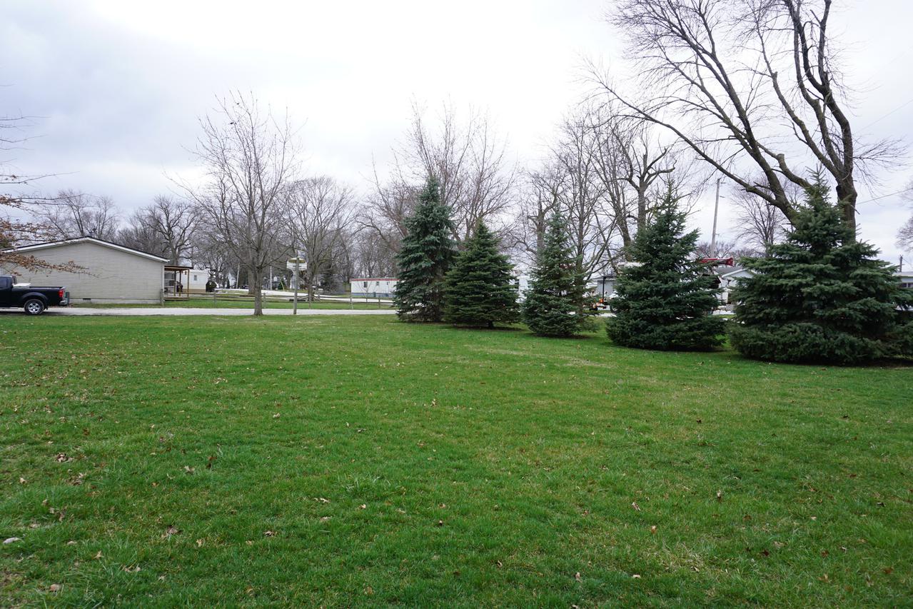 303 W Park St., Fisher, IL 61843