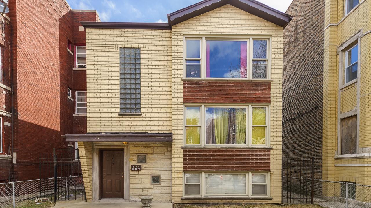 7637 S Essex Ave., Chicago, IL 60649