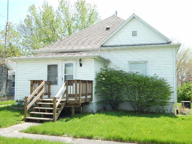 207 W Green St., Roberts, IL 60962