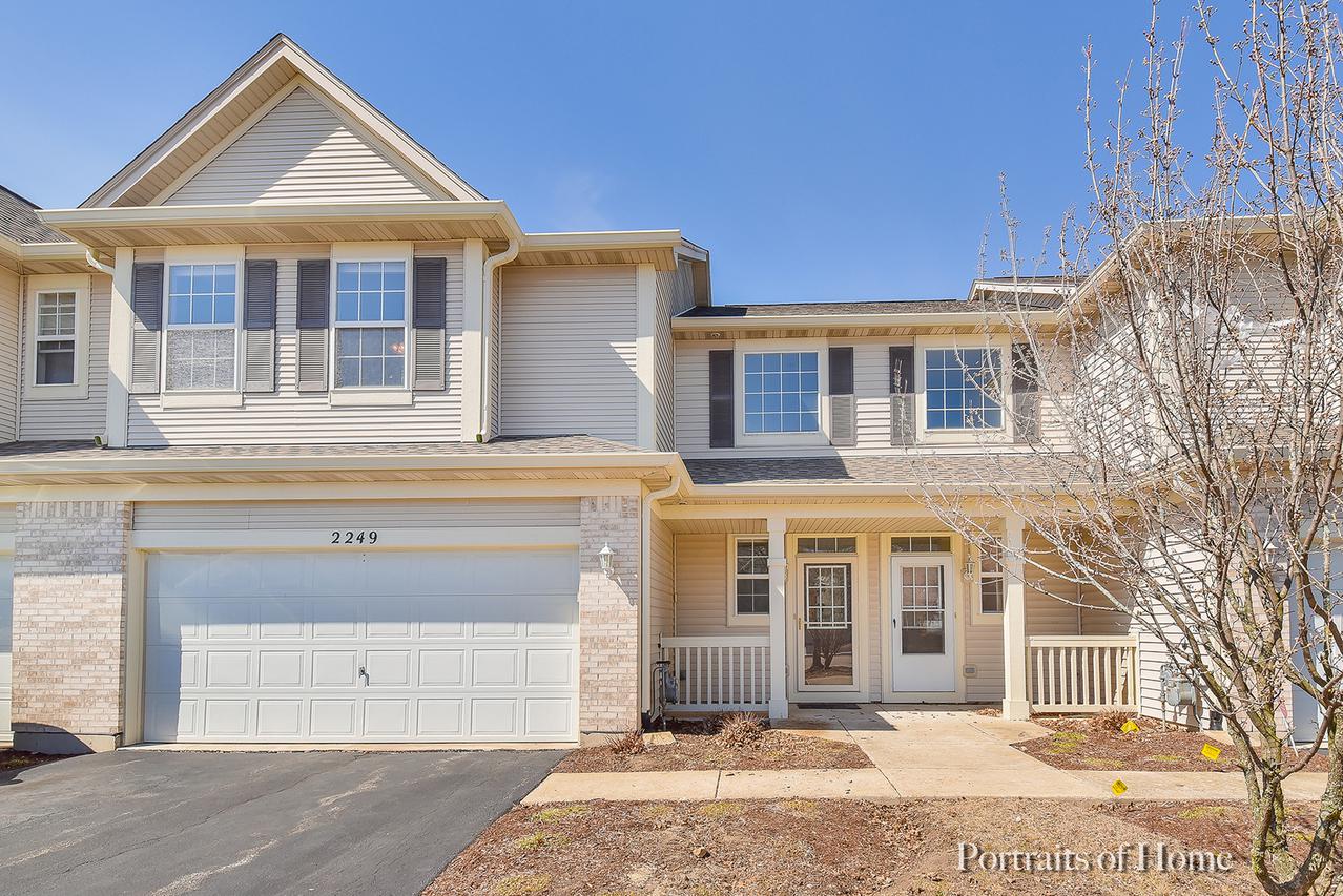2249 Sunrise Cir., Aurora, IL 60503