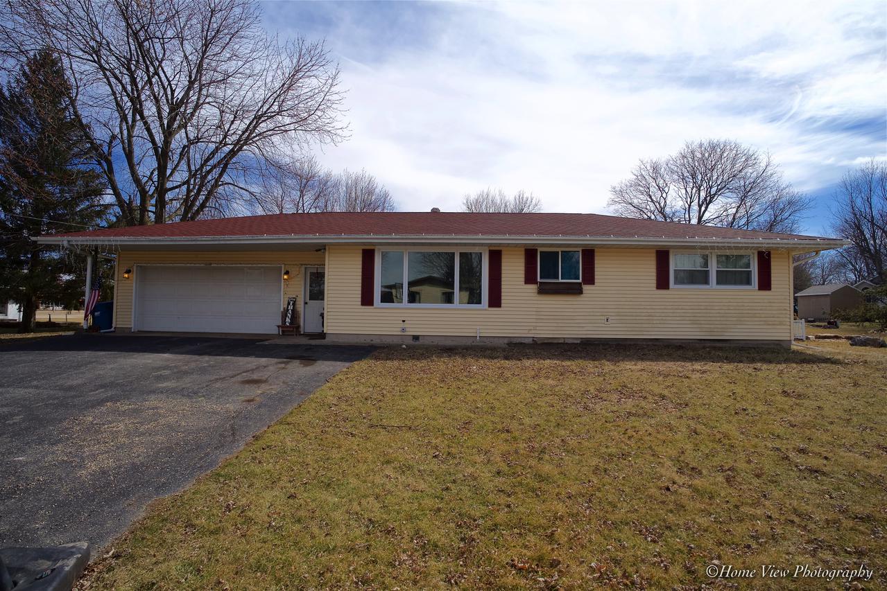 229 Wisconsin Ave., Paw Paw, IL 61353