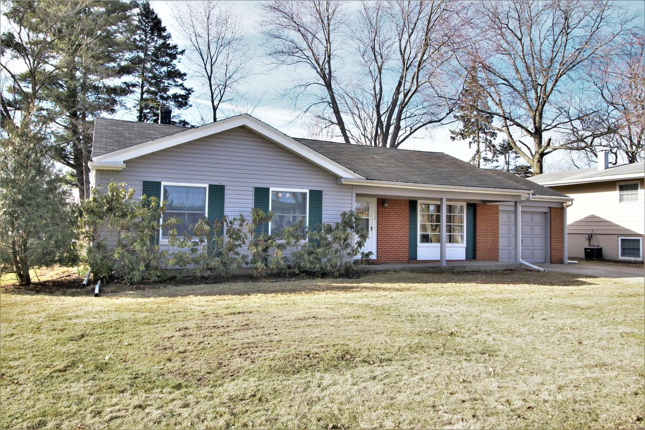 1912 Spring Brook Ave., Rockford, IL 61107