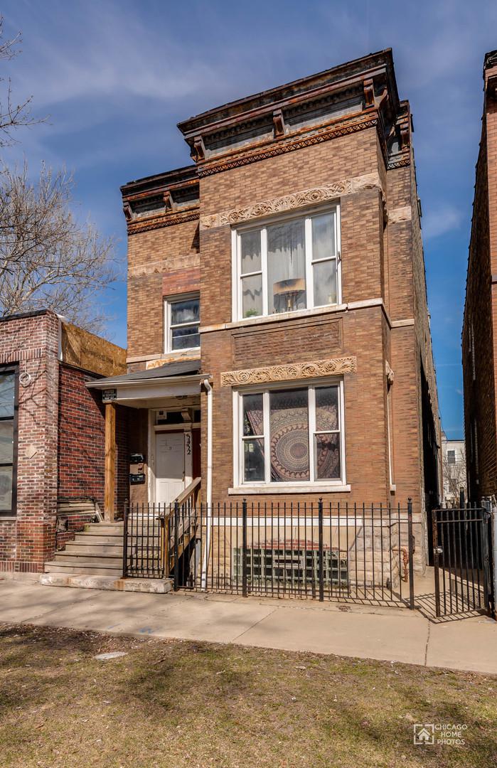 3432 W Cortland St., Chicago, IL 60647