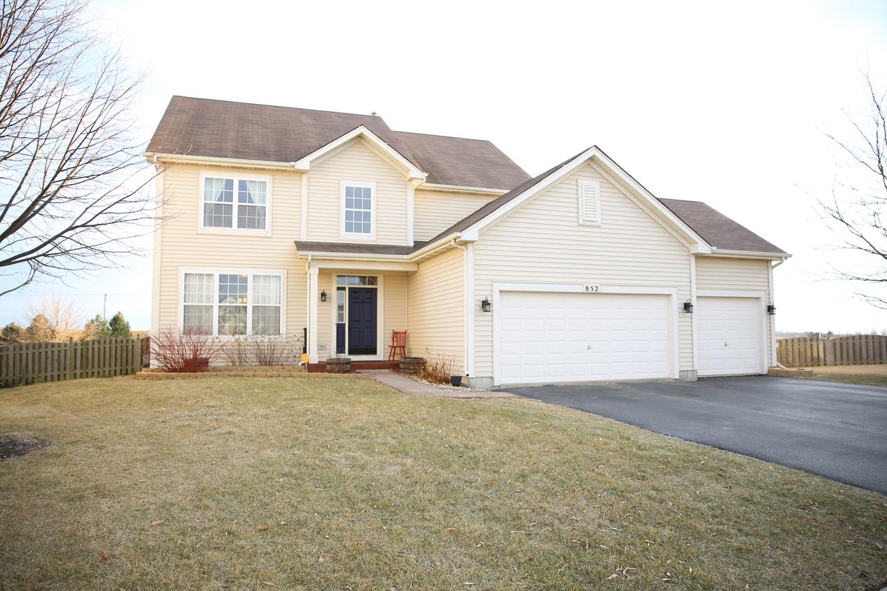 852 Angelica Ct., Joliet, IL 60431